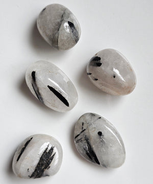 Quartz (tourmalinated)