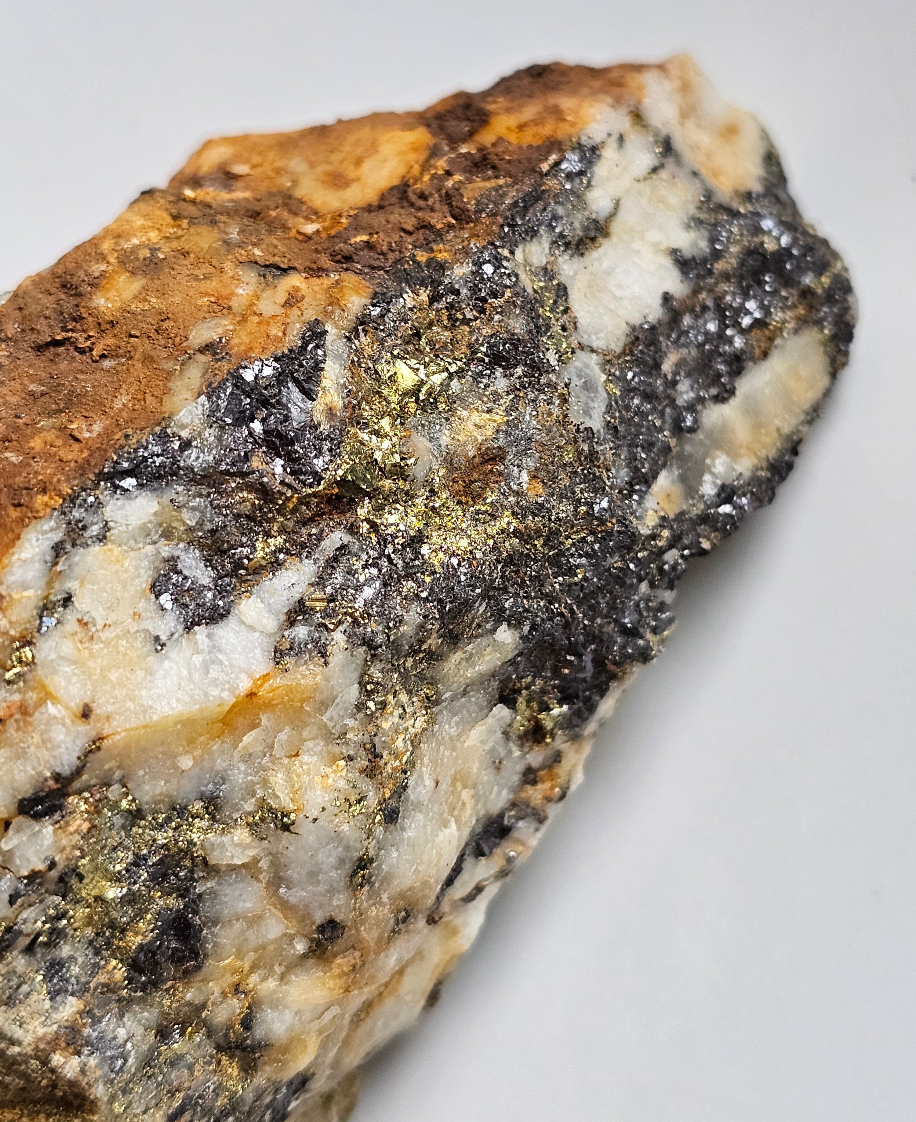 Welsh Sphalerite, Quartz and Pyrite from the Prince Edward Gold Mine