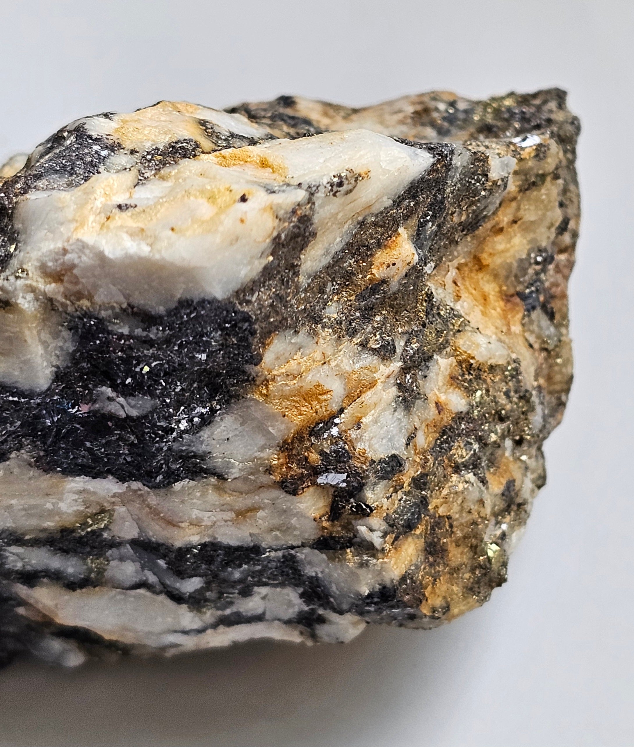Welsh Sphalerite, Quartz and Pyrite from the Prince Edward Gold Mine