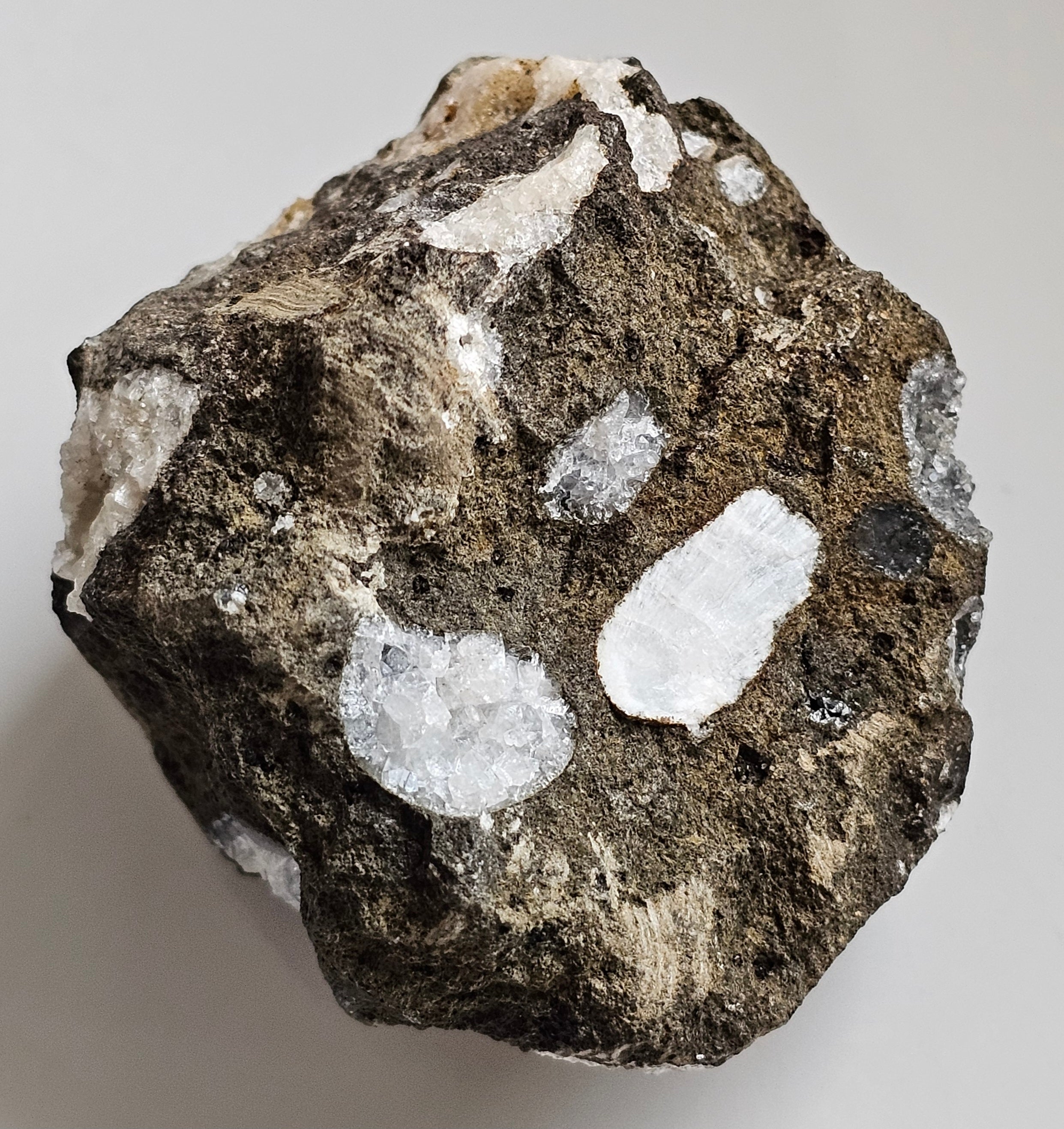 Thompsonite and Chabazite, Moonen Bay, Isle of Skye, Scotland