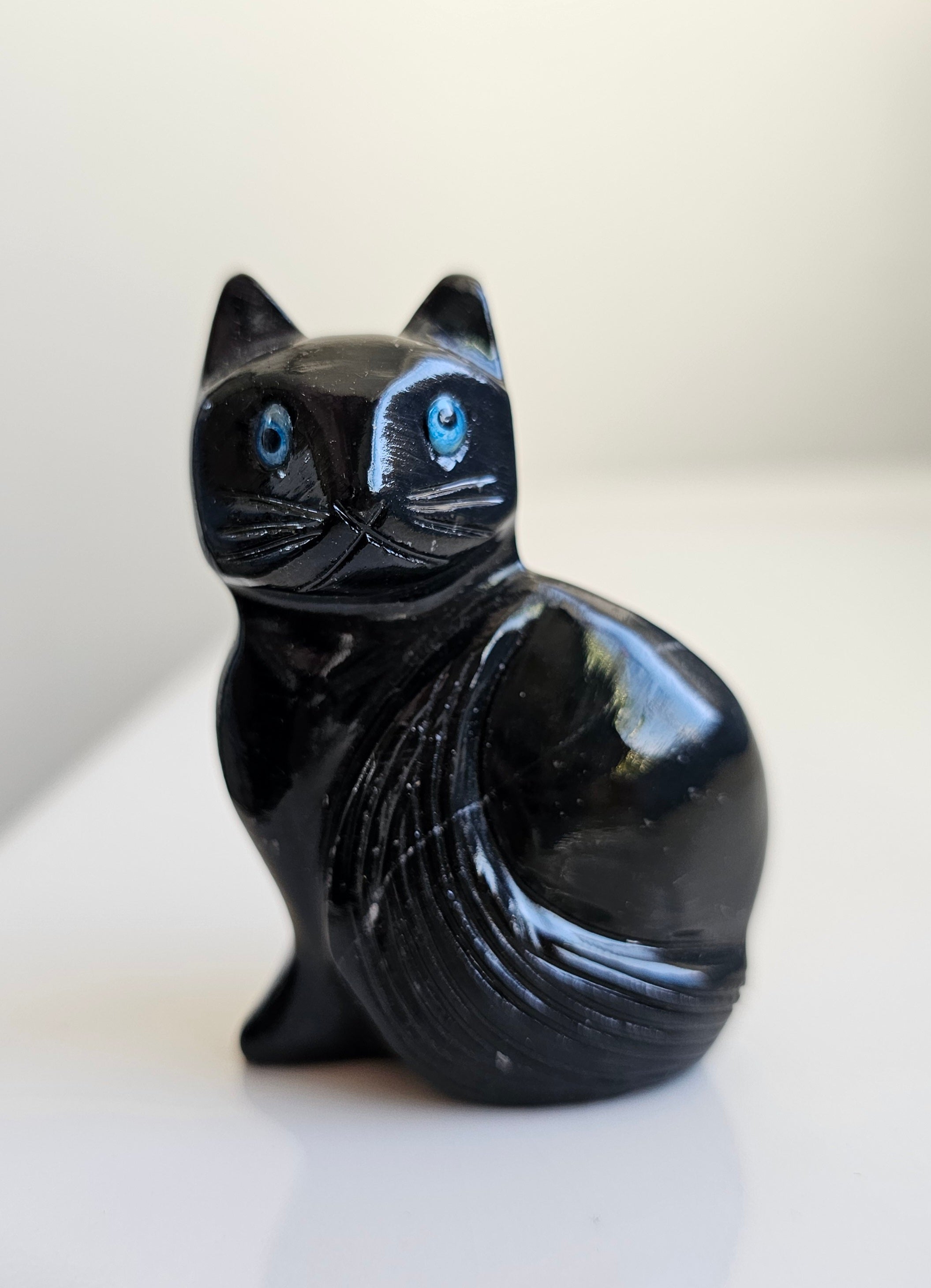 black onyx cat carving