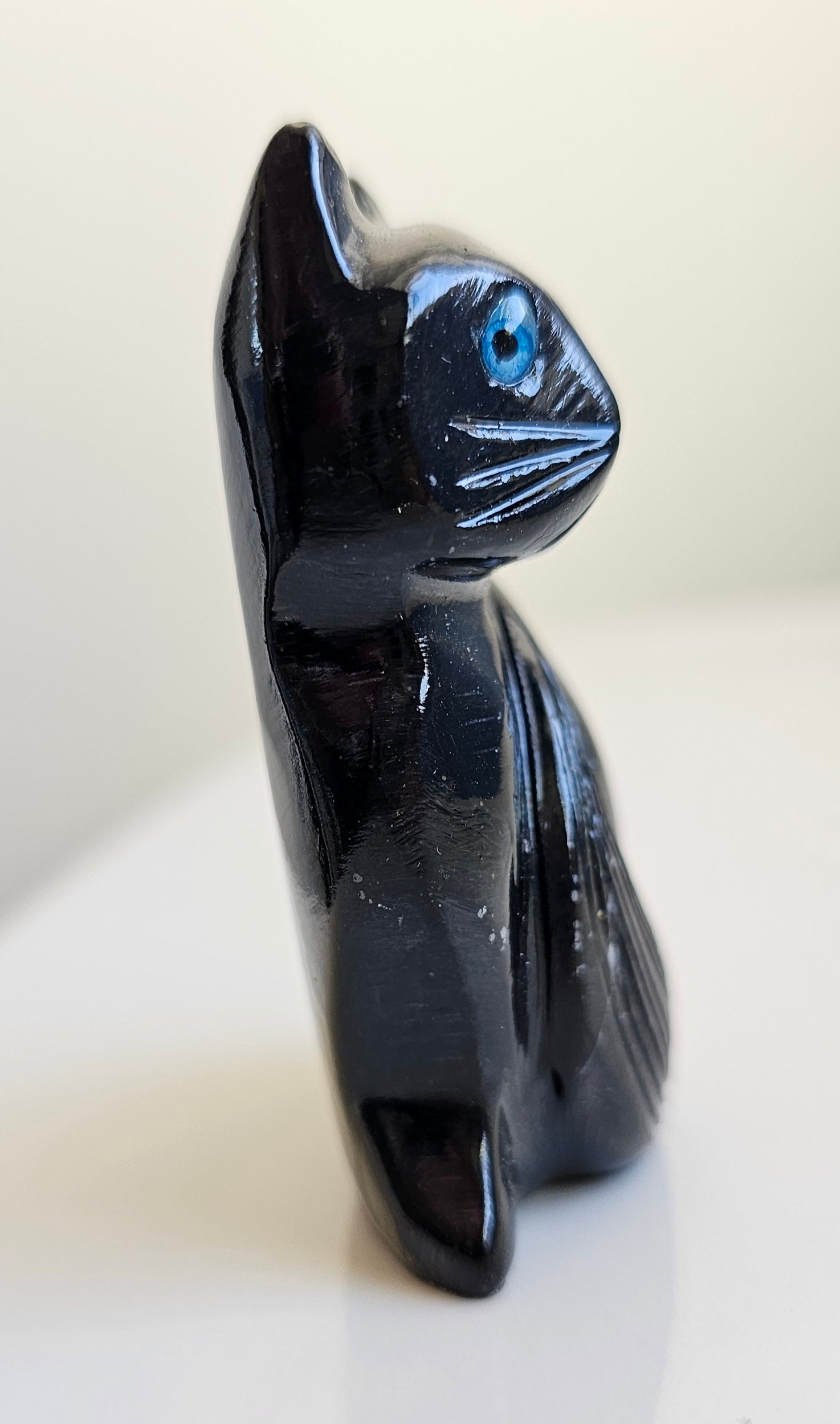 black onyx cat carving