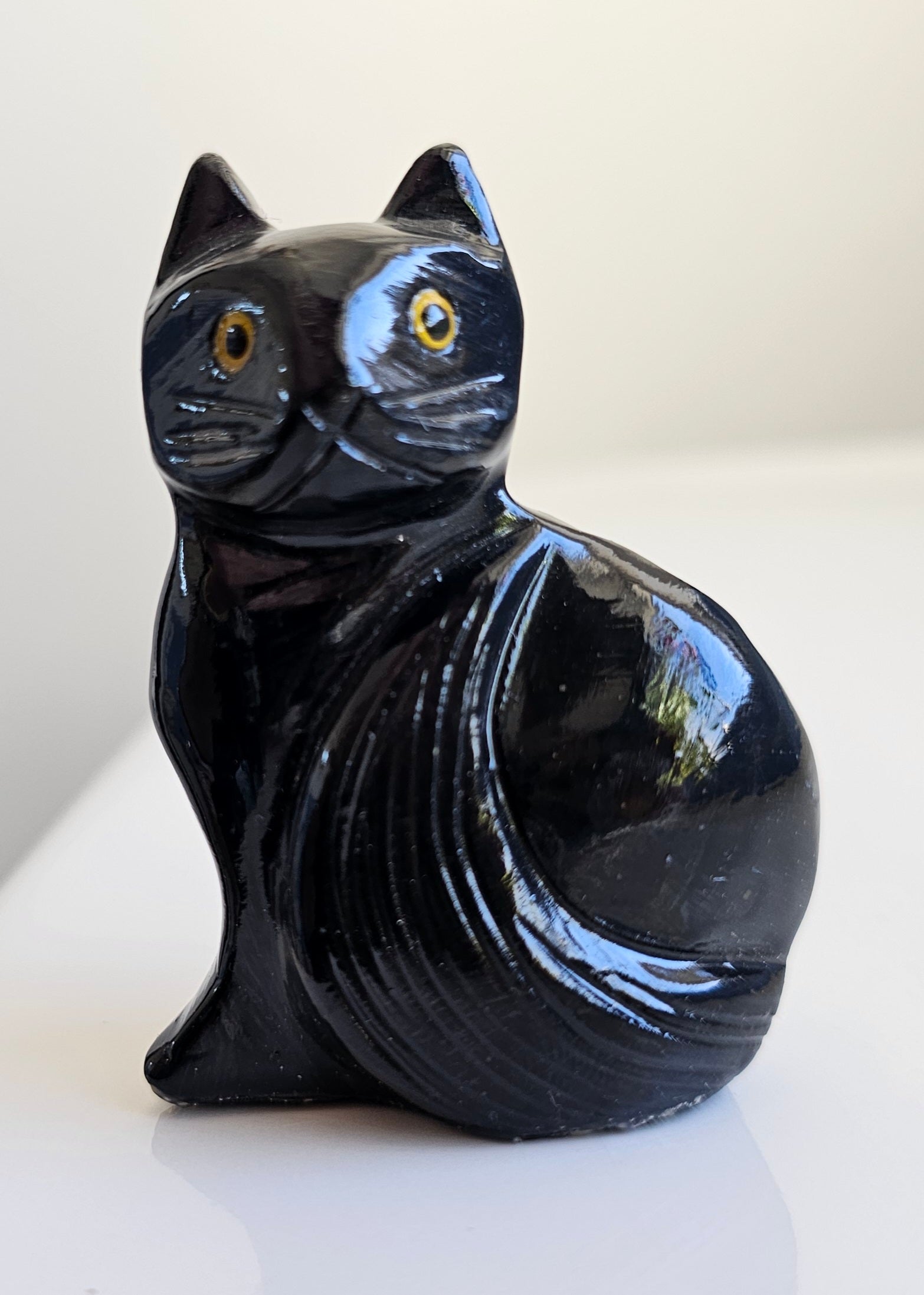 black onyx cat carving
