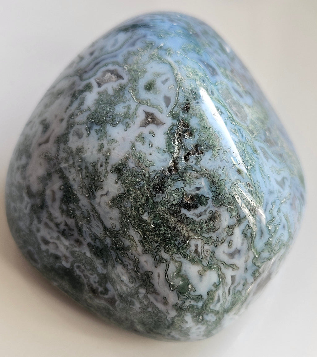 moss agate crystal therapy stone