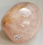 rose quartz crystal therapy stone