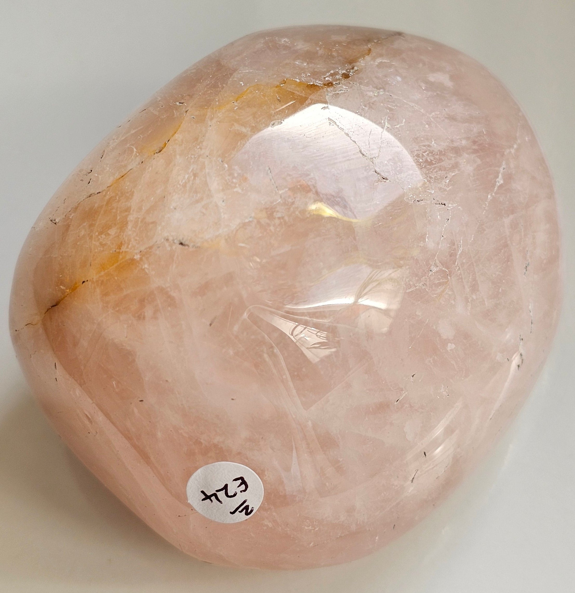 rose quartz crystal therapy stone