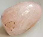 rose quartz crystal therapy stone