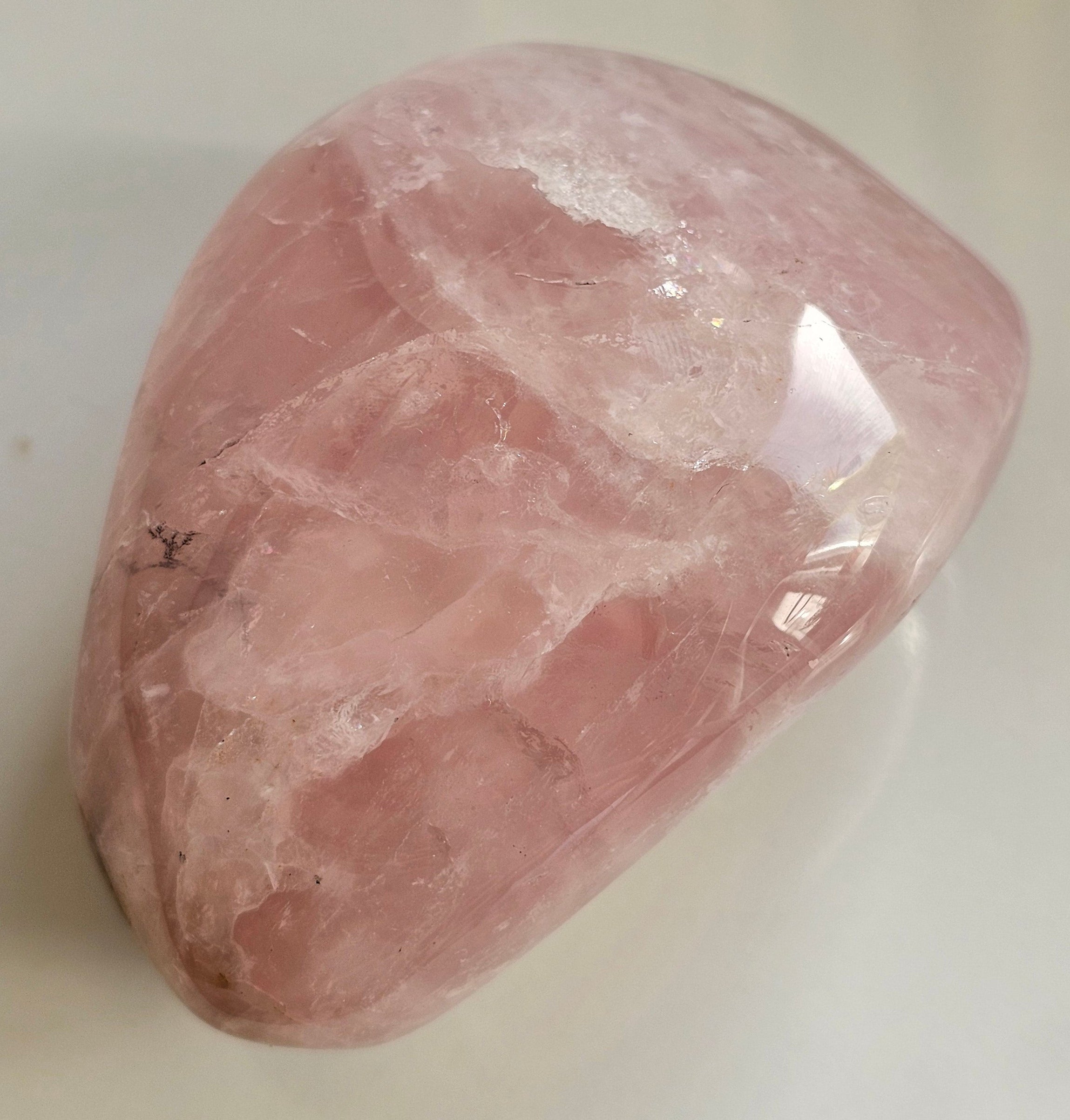 rose quartz crystal therapy stone