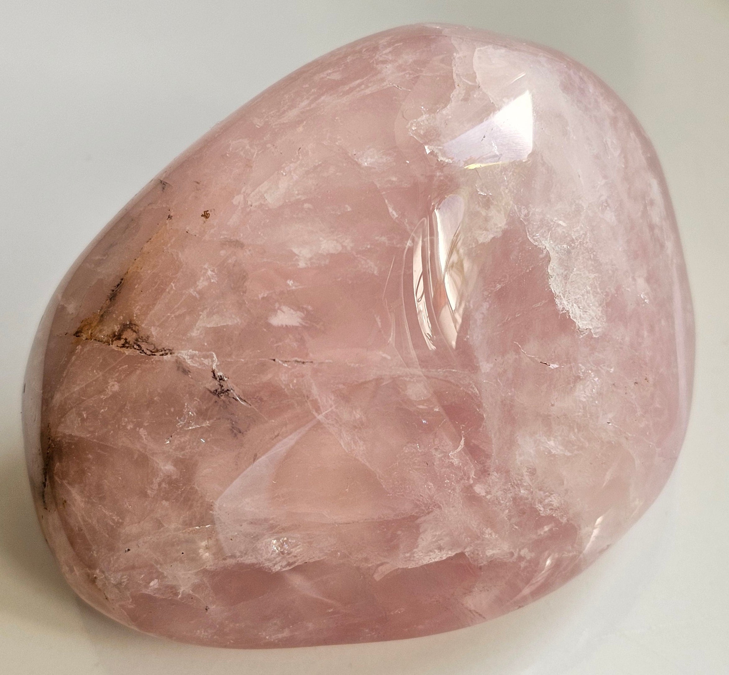 rose quartz crystal therapy stone