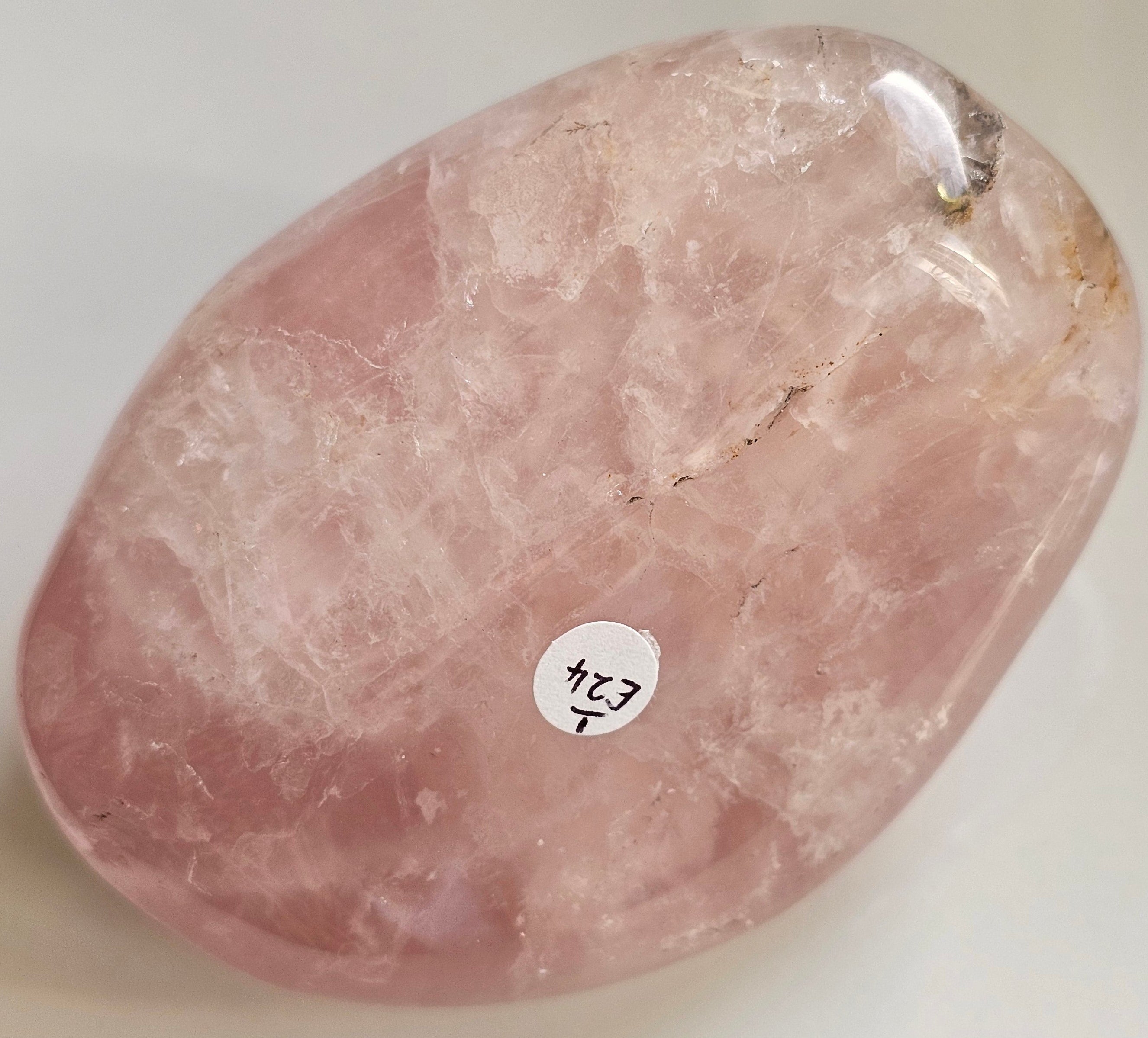 rose quartz crystal therapy stone