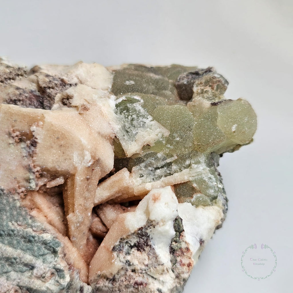 Prehnite, Analcime and Natrolite (Cornwall)