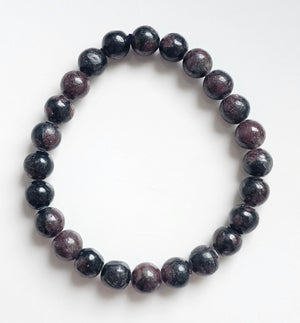 Garnet (with arfvedsonite/astrophyllite)