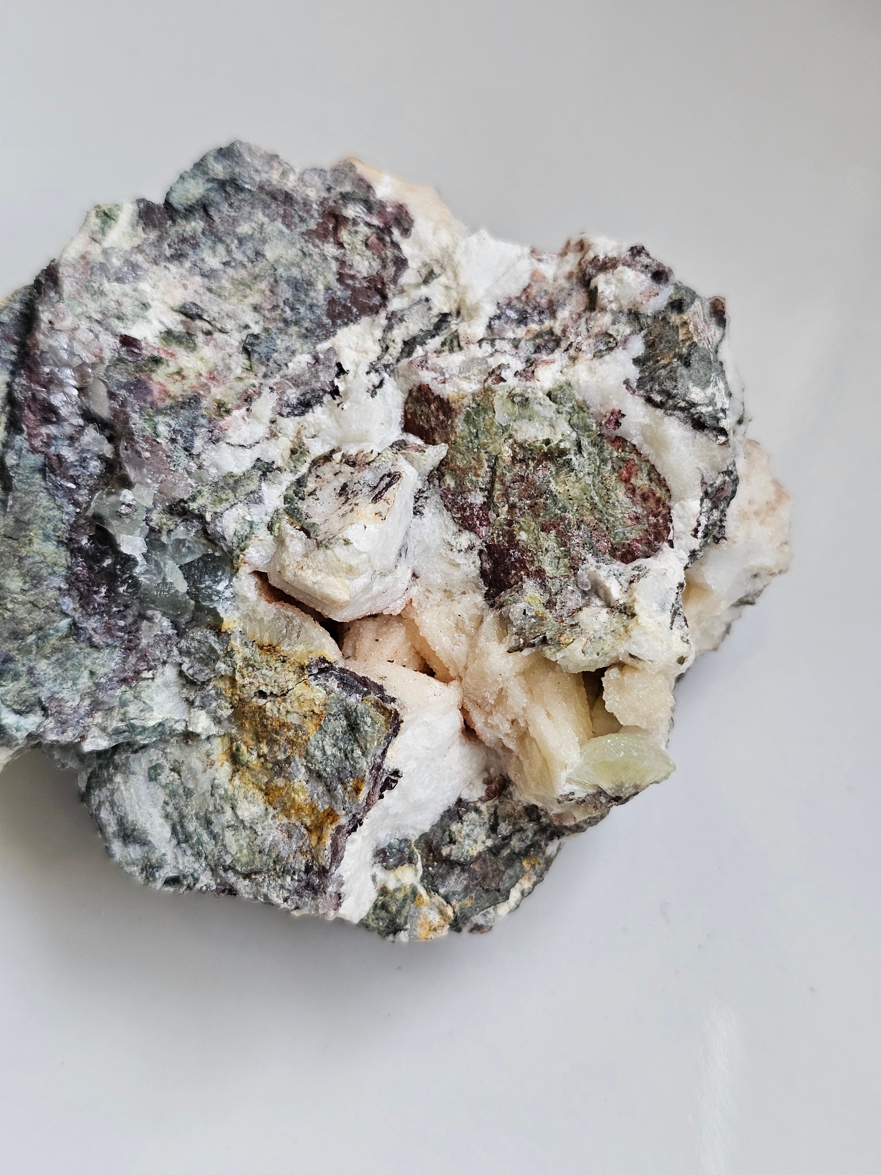 Prehnite, Analcime and Natrolite (Cornwall)